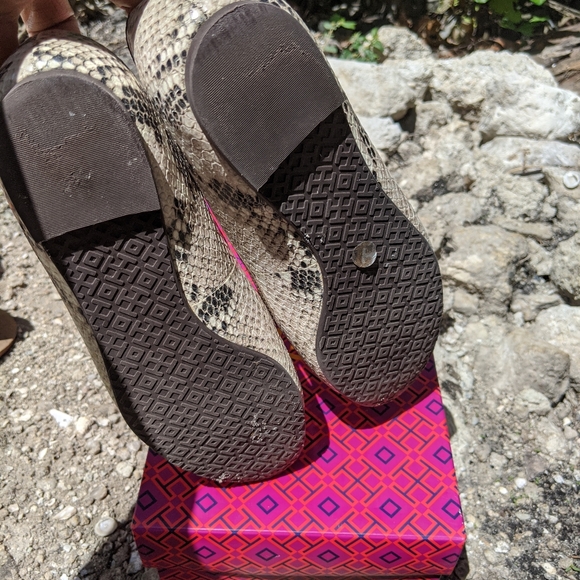 Tory Burch Reva Flats - Picture 2 of 6